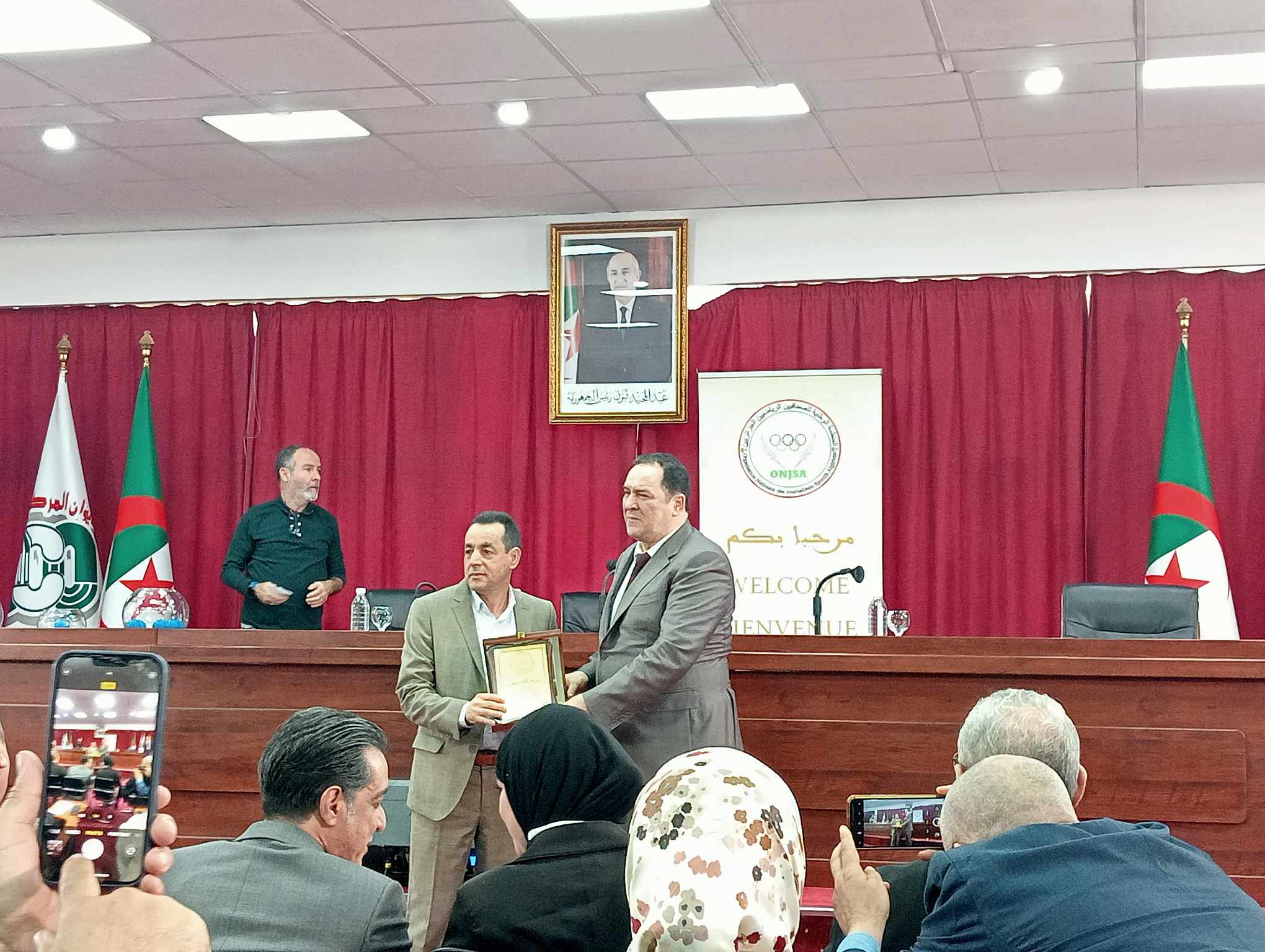 Algerian Sports Journalists’ Organization Honors Distinguished Media Professionals as Ministers Highlight Journalism’s Role in National Sports Development and AFCON 2025 Coverage